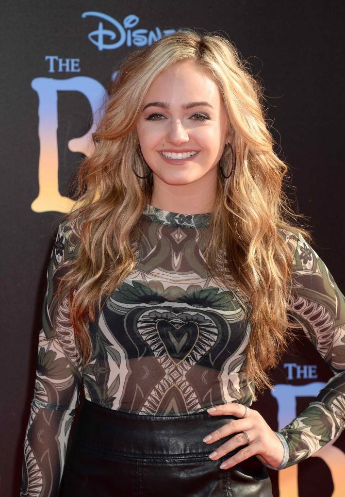 Sophie Reynolds at The BFG Premiere at the El Capitan Theatre in Hollywood-4