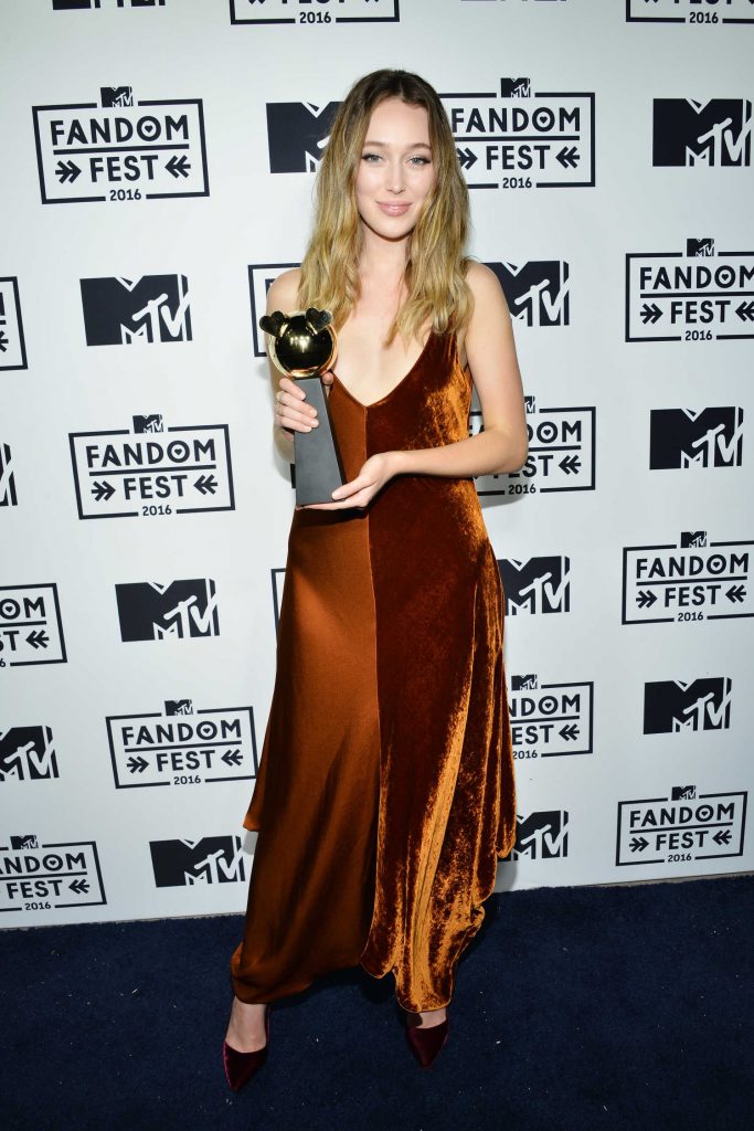 Alycia Debnam-Carey at MTV Fandom Awards in San Diego-2