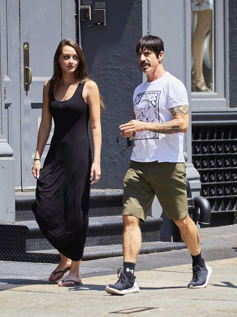Anthony Kiedis Was Seen Out in New York-2