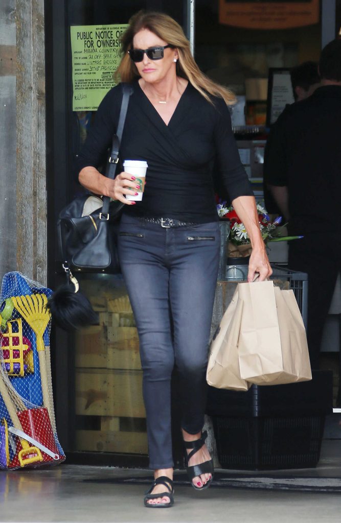 Caitlyn Jenner Goes Shopping in Malibu-2