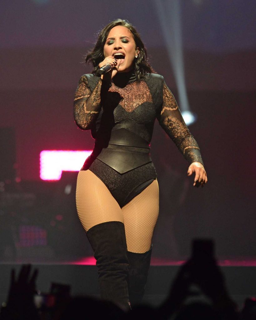 Demi Lovato Performes at the BB&T Center in Sunrise-1