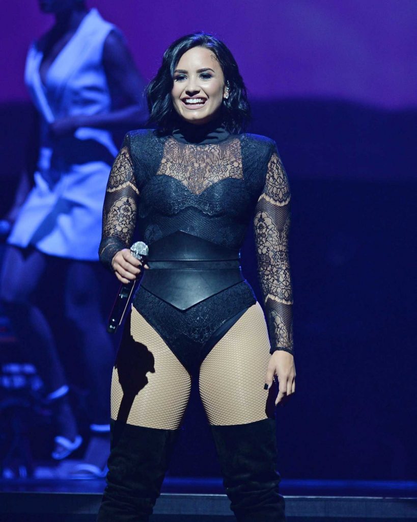 Demi Lovato Performes at the BB&T Center in Sunrise-3