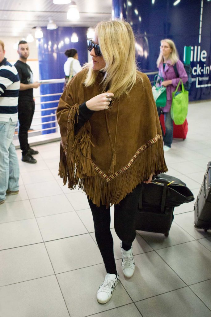 Ellie Goulding Arrives in Brussels-3