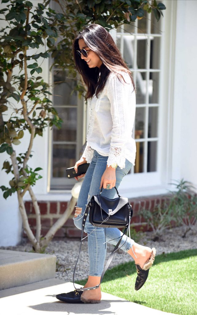 Jessica Gomes Arrives at a Friends house in LA-4