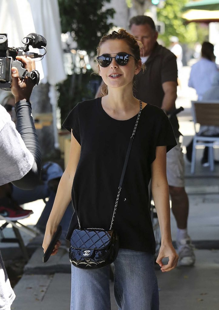 Kiernan Shipka Was Seen Out in Los Angeles-2