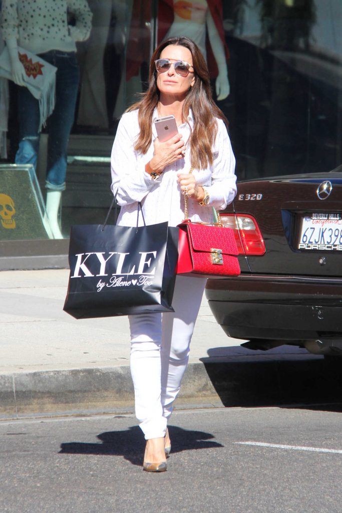 Kyle Richards Was Seen Out in Beverly Hills-1