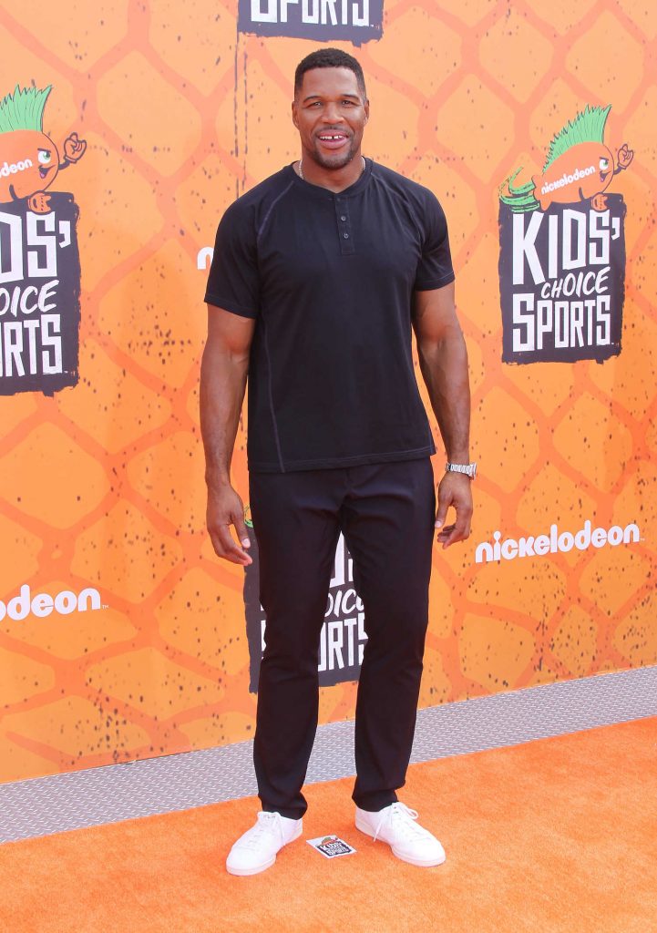 Michael Strahan at the Nickelodeon's Kids' Choice Sports Awards in Westwood-4
