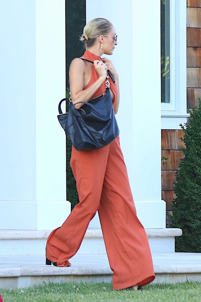 Nicole Richie Was Seen Out in Southampton, New York-2