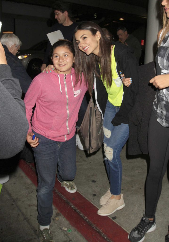Victoria Justice at LAX Airport in Los Angeles-4
