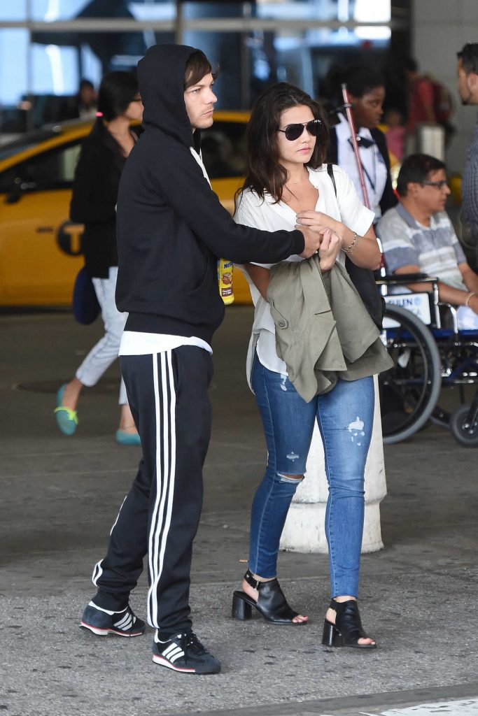 Danielle Campbell Arrives at JFK Airport in New York-4