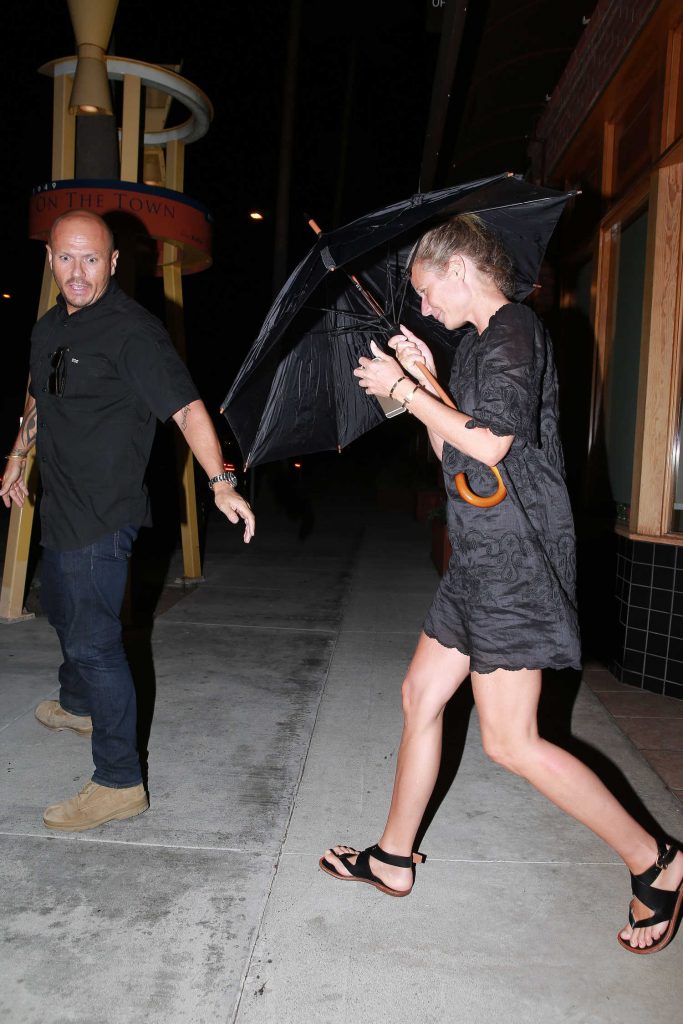 Gwyneth Paltrow Arrives at Cameron Diaz's Birthday in Culver City-2