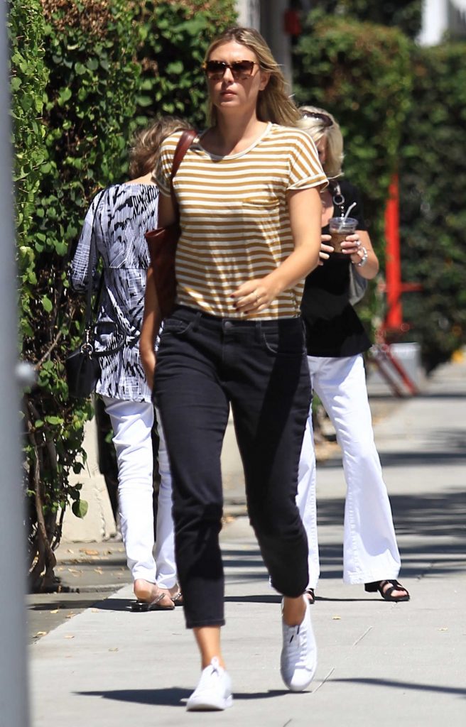 Maria Sharapova Was Seen Out in Los Angeles-1