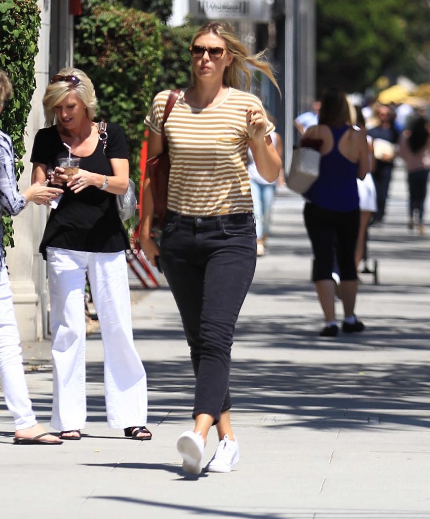 Maria Sharapova Was Seen Out in Los Angeles-3