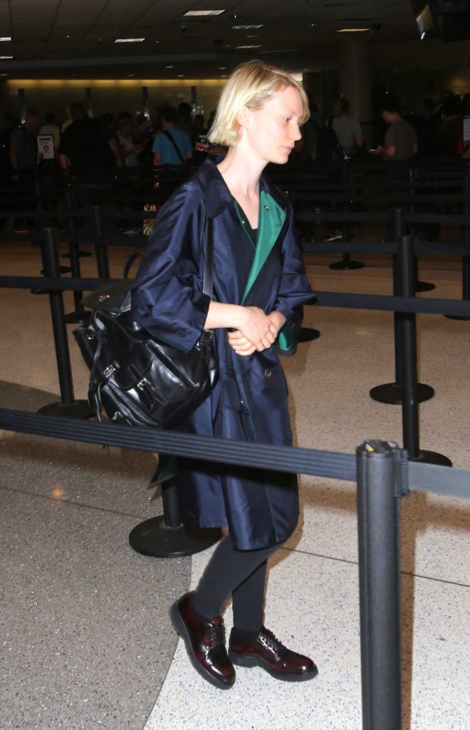 Mia Wasikowska Arrives to LAX Airport in LA-3