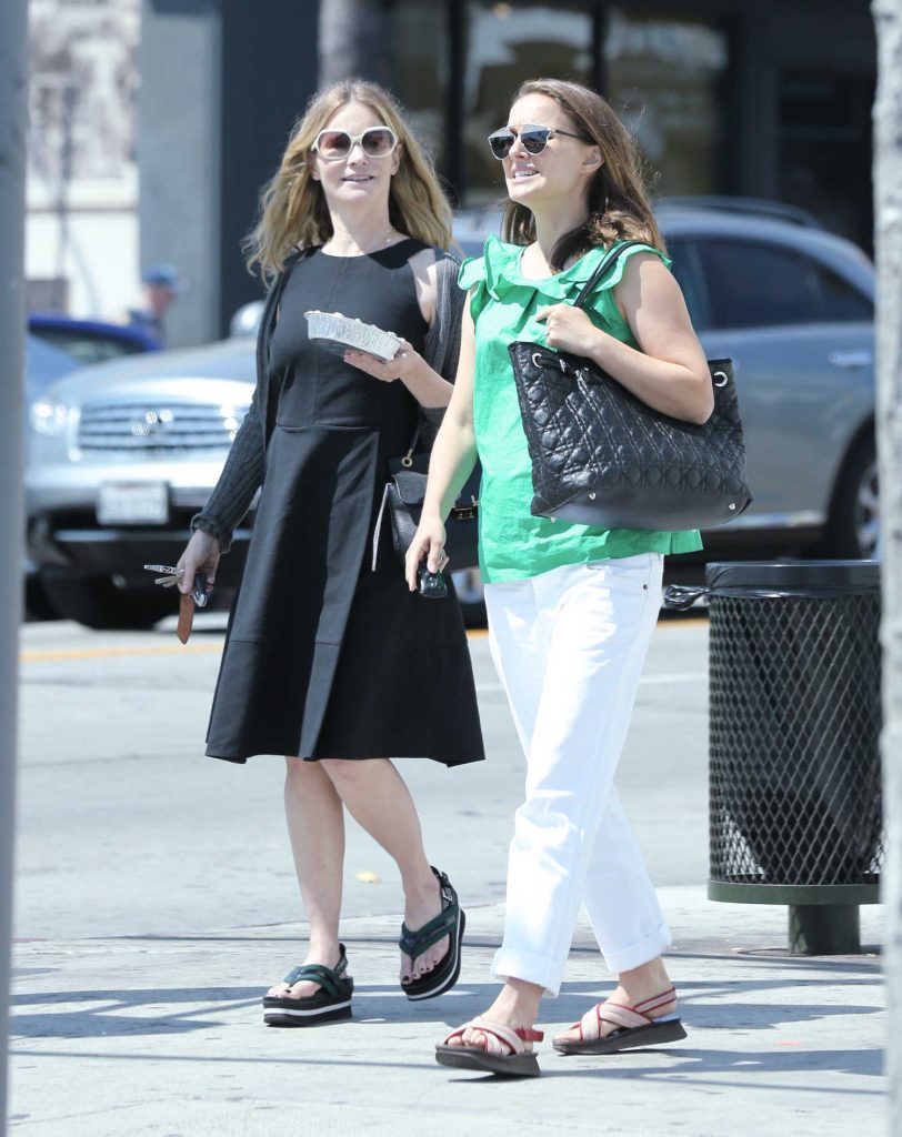 Natalie Portman Was Seen Out in Los Angeles-5