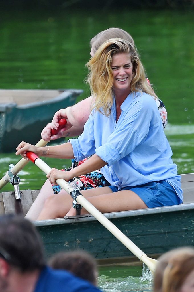 Rachel Hunter While Filming a Small Project in New York City-5