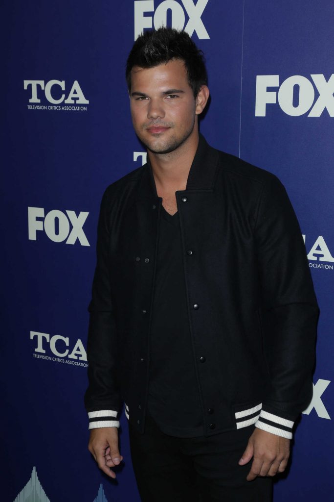Taylor Lautner at FOX Summer TCA Press Tour in Los Angeles-4