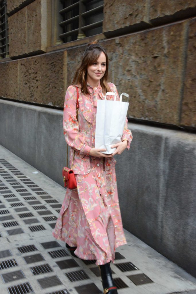 Dakota Johnson Goes Shopping in Milan-1