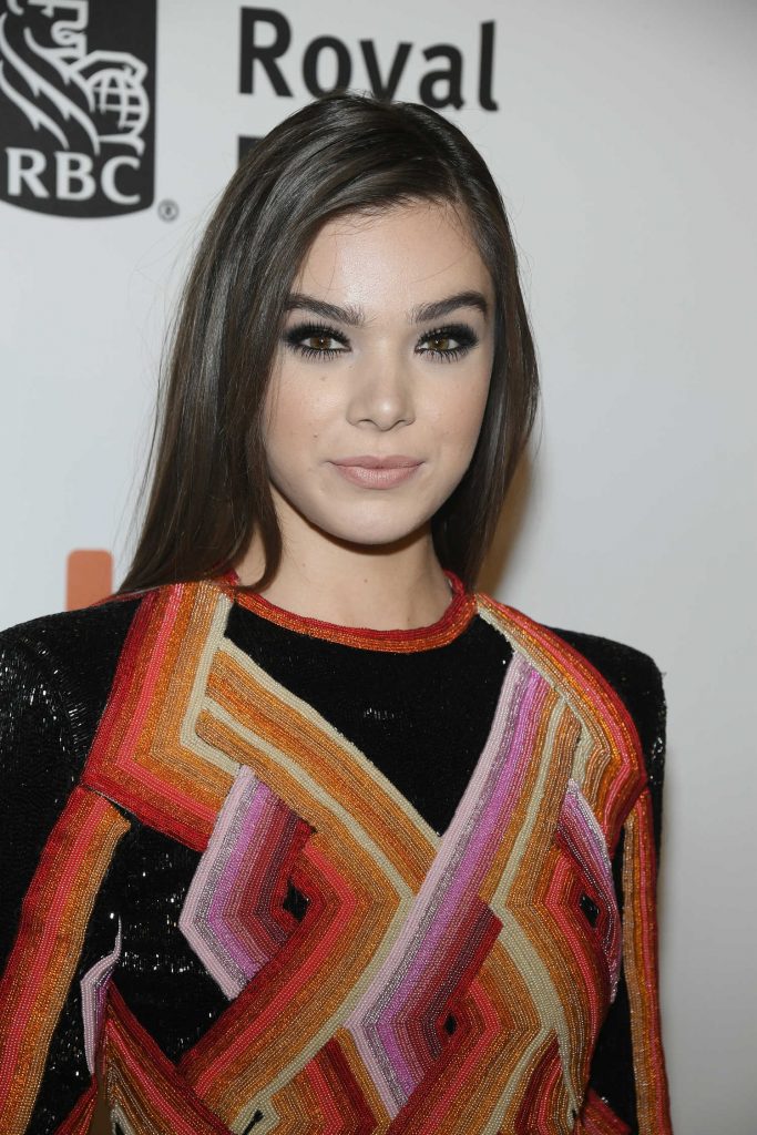 Hailee Steinfeld at The Edge of Seventeen Premiere During the 2016 Toronto International Film Festival-5