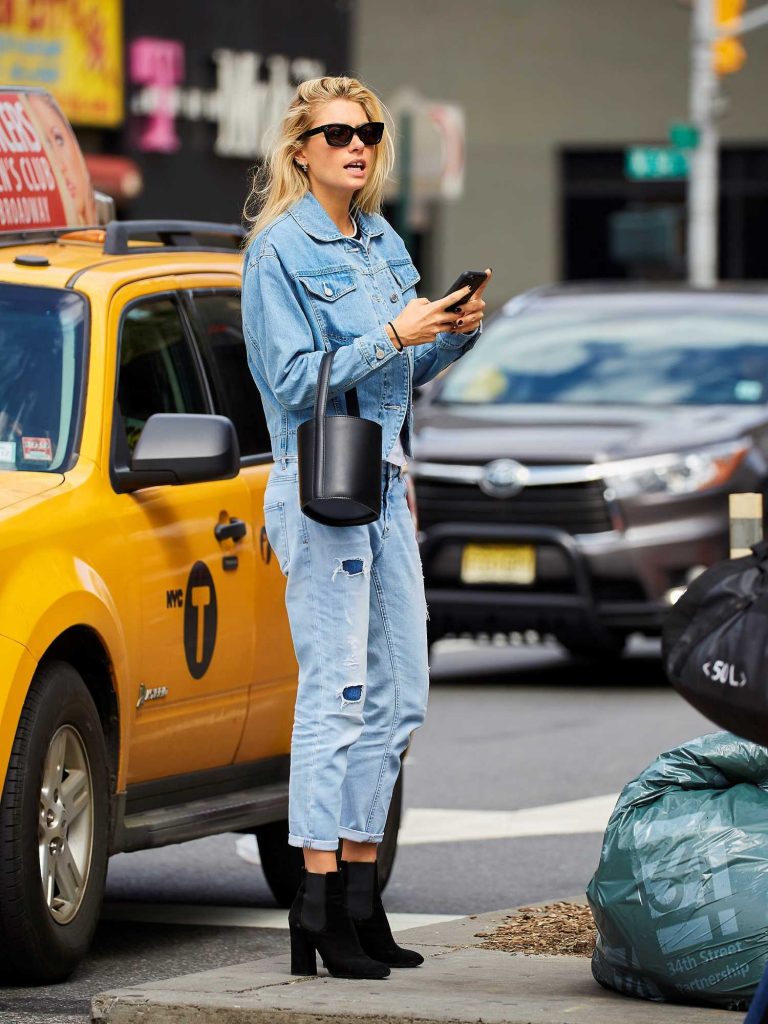 Jessica Hart Was Seen Out in NYC-3