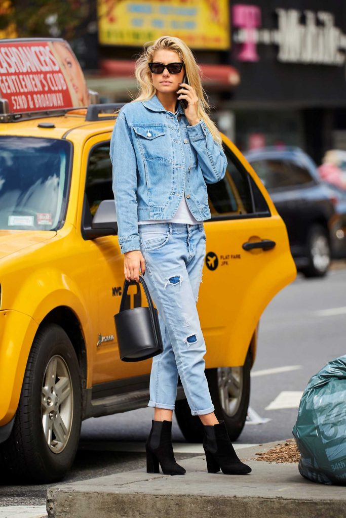 Jessica Hart Was Seen Out in NYC-5