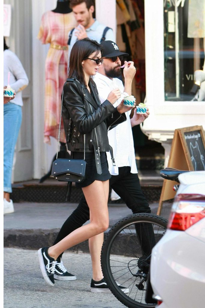 Kendall Jenner Was Seen Out in Manhattan-3