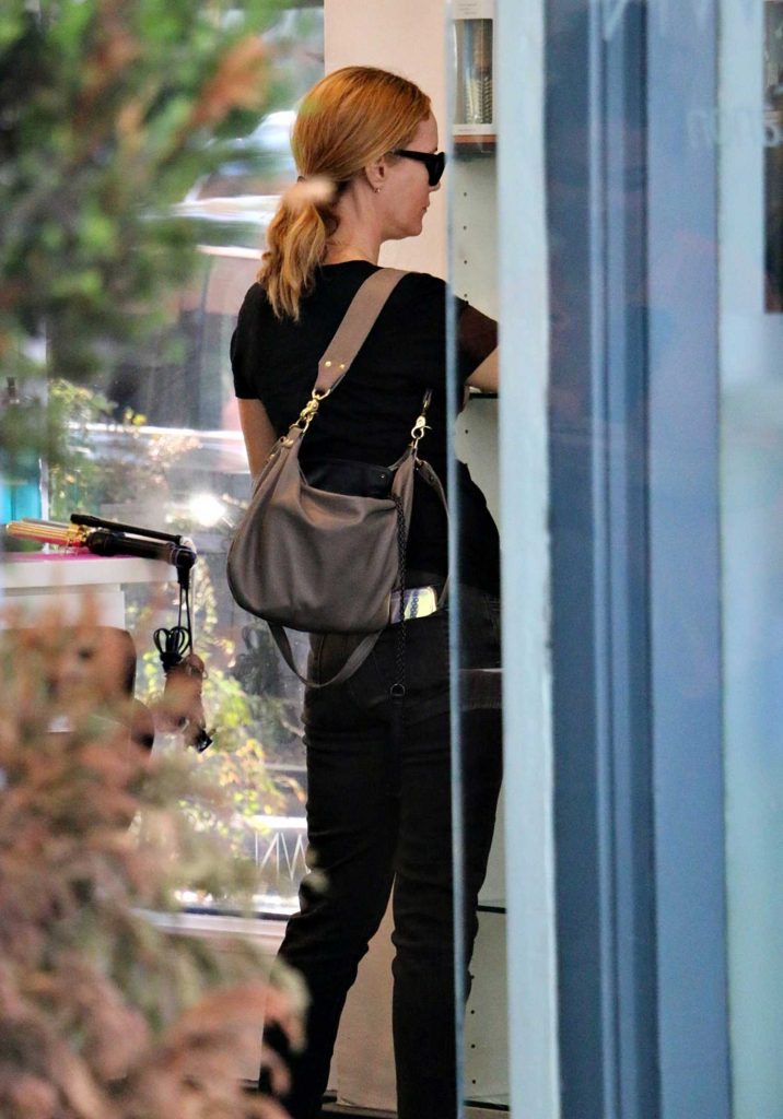 Leslie Mann Was Seen Out in New York City-3