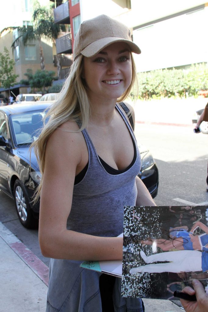 Lindsay Arnold Arrives to the Dance Studio in Los Angeles-5