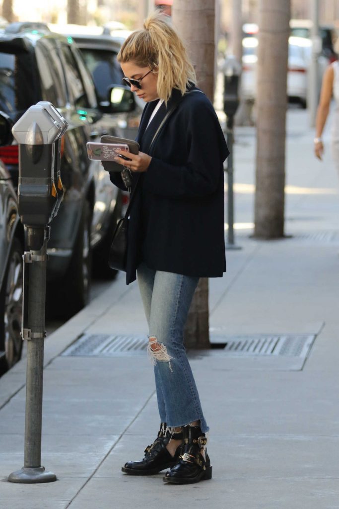 Ashley Benson Goes Shopping at Dior on Rodeo Drive in Beverly Hills-4