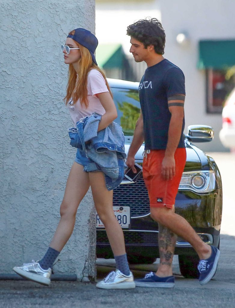 Bella Thorne Was Seen Out in Los Angeles-4