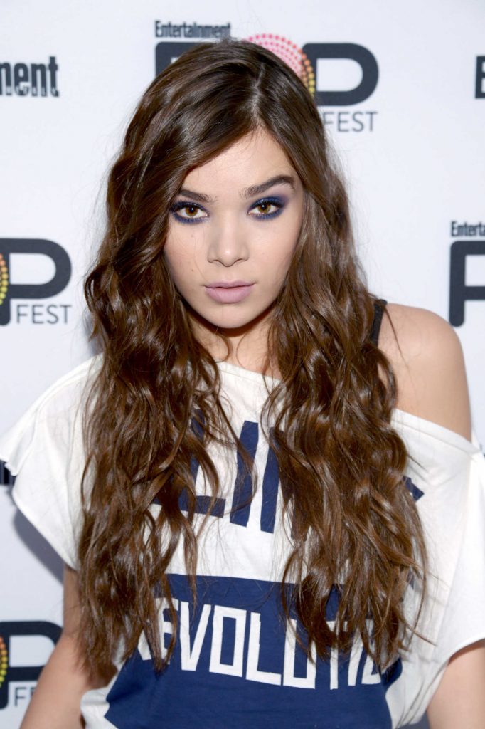 Hailee Steinfeld at Entertainment Weekly's PopFest in Los Angeles-2