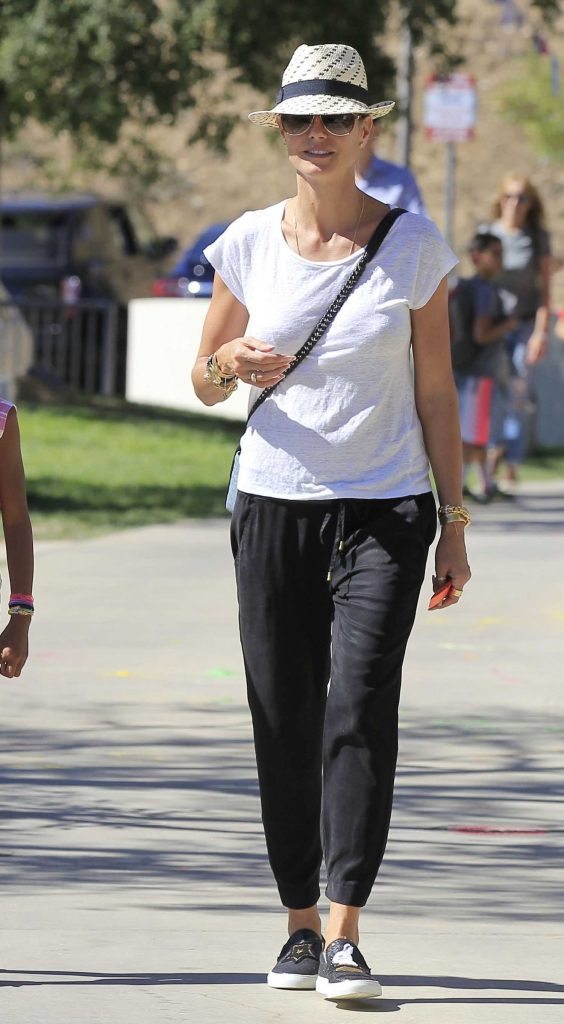 Heidi Klum Was Seen at a Fair in Beverly Hills-1