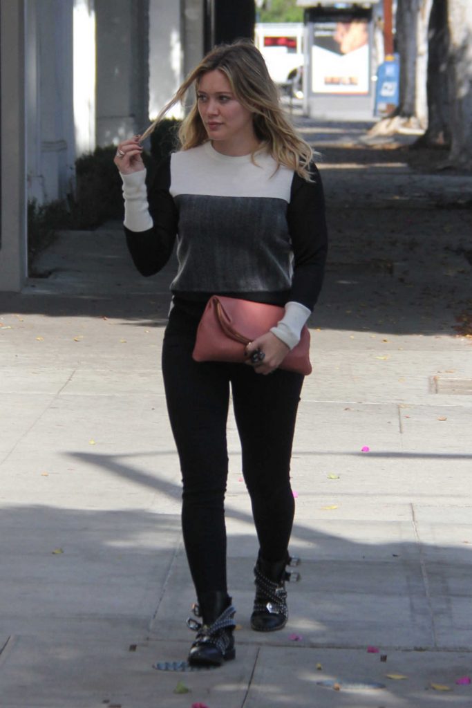 Hilary Duff Goes Shopping at Chanel in Beverly Hills-4