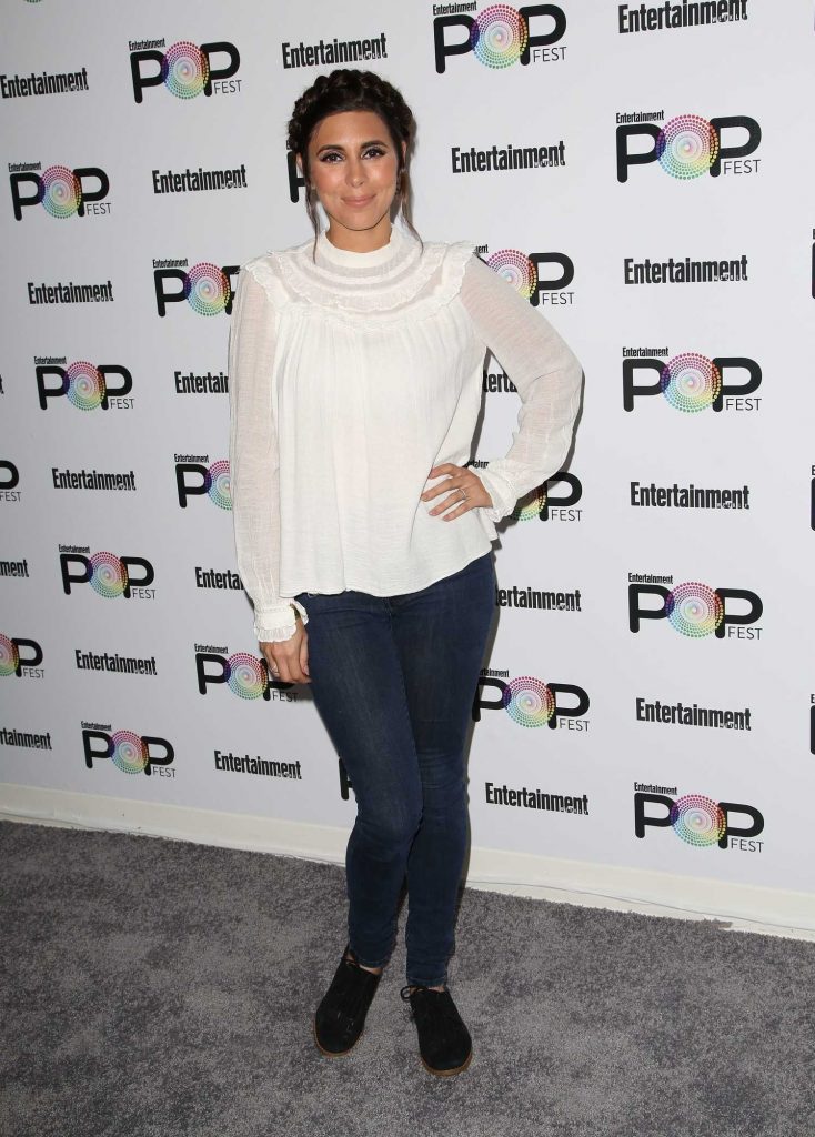 Jamie-Lynn Sigler at Entertainment Weekly's PopFest in Los Angeles-1