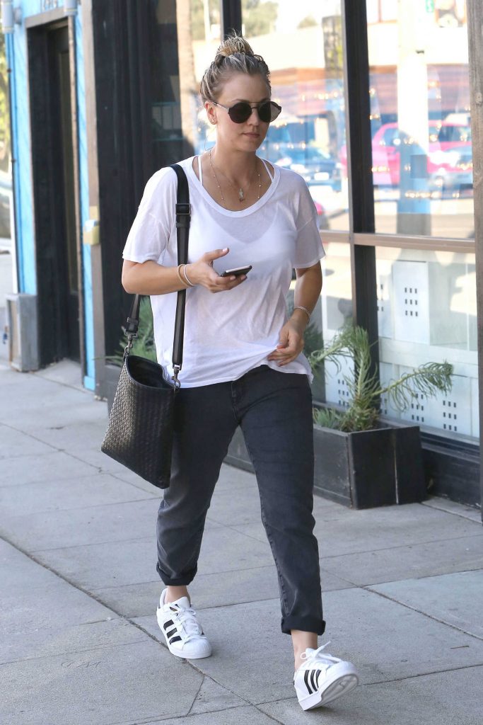 Kaley Cuoco Was Seen Out in Studio City-3