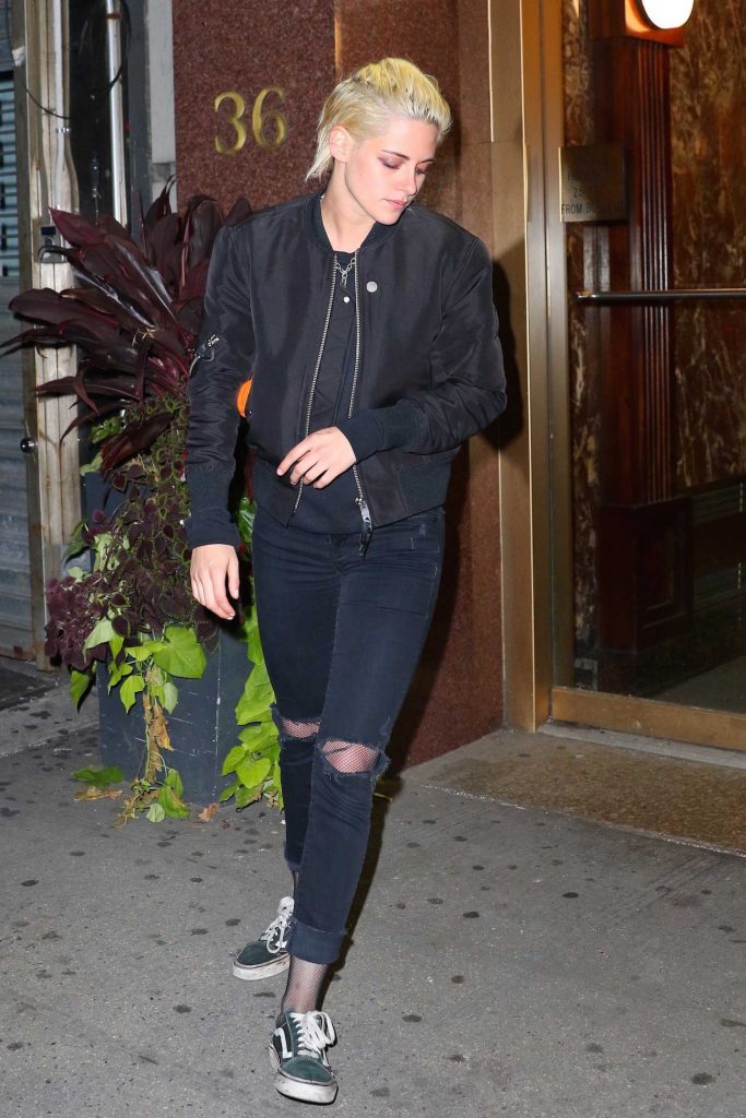 Kristen Stewart Was Seen Out in New York-2