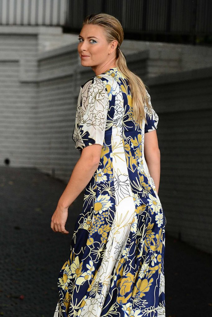 Maria Sharapova Arrives at the CFDA Vogue Fashion Fund Show in West Hollywood-5