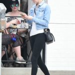 Alessandra Torresani Goes Out to Lunch With a Friend in Los Angeles