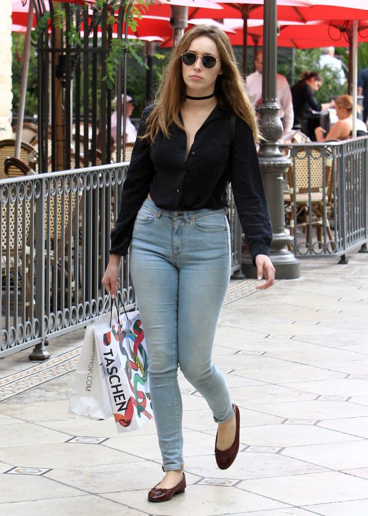 Alycia Debnam-Carey Goes Shopping at The Grove in Los Angeles-2