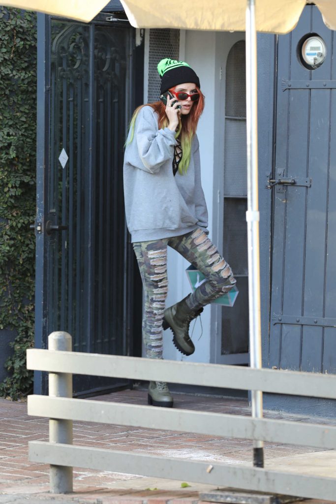 Bella Thorne Goes Shopping at Kate Somerville in West Hollywood-2