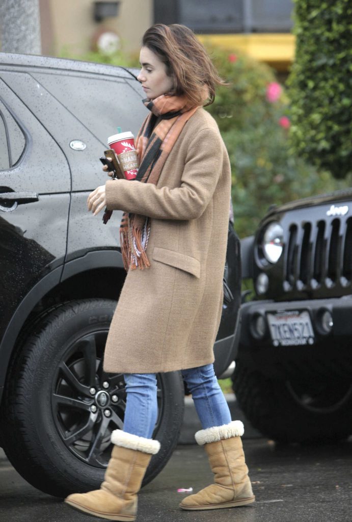Lily Collins Gets a Coffee in Los Angeles-5