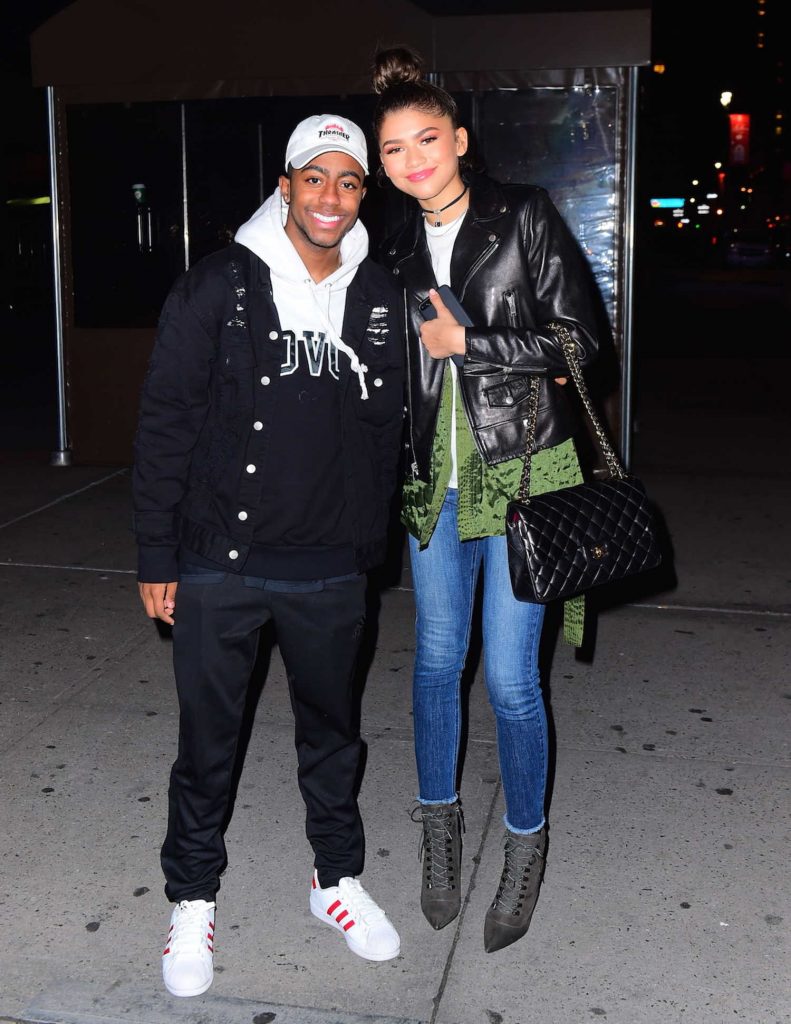 Zendaya Takes Her Mom to a NY Knicks in New York-1