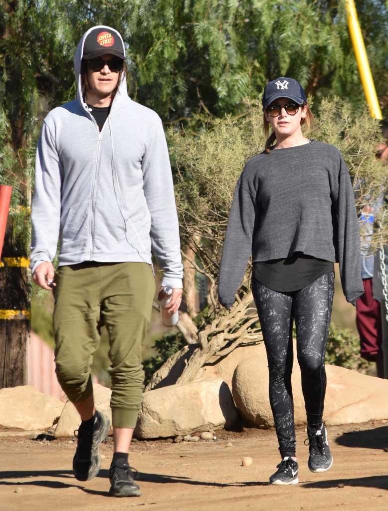 Ashley Tisdale Takes a Holiday Hike With Her Husband Christopher French in Los Angeles-4