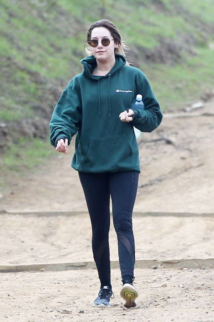 Ashley Tisdale Was Seen at Runyon Canyon in Los Angeles-1