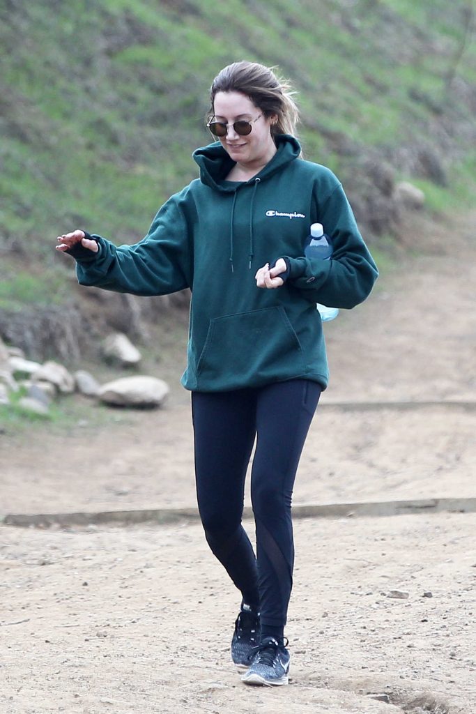 Ashley Tisdale Was Seen at Runyon Canyon in Los Angeles-4