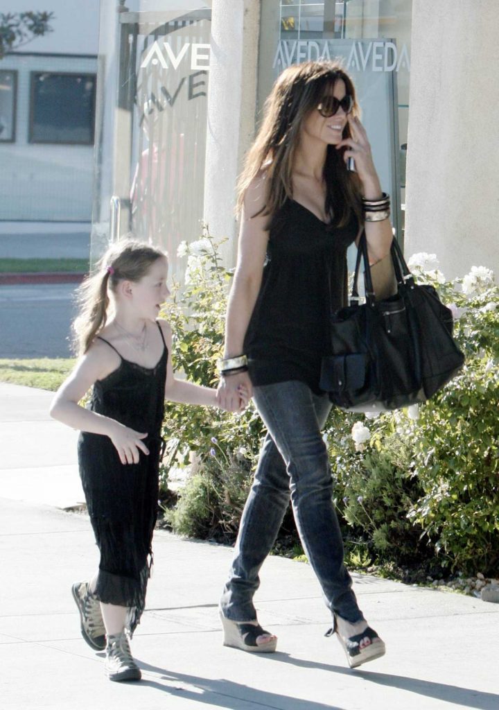 Kate Beckinsale Was Seen Out in Los Angeles-2