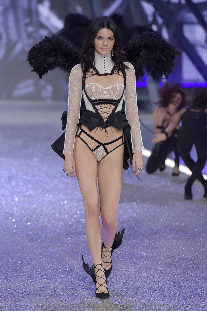 Kendall Jenner at the 2016 Victoria's Secret Fashion Show Runway in Paris-4