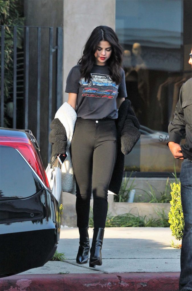 Selena Gomez Leaves Nine Zero One Salon in West Hollywood-2