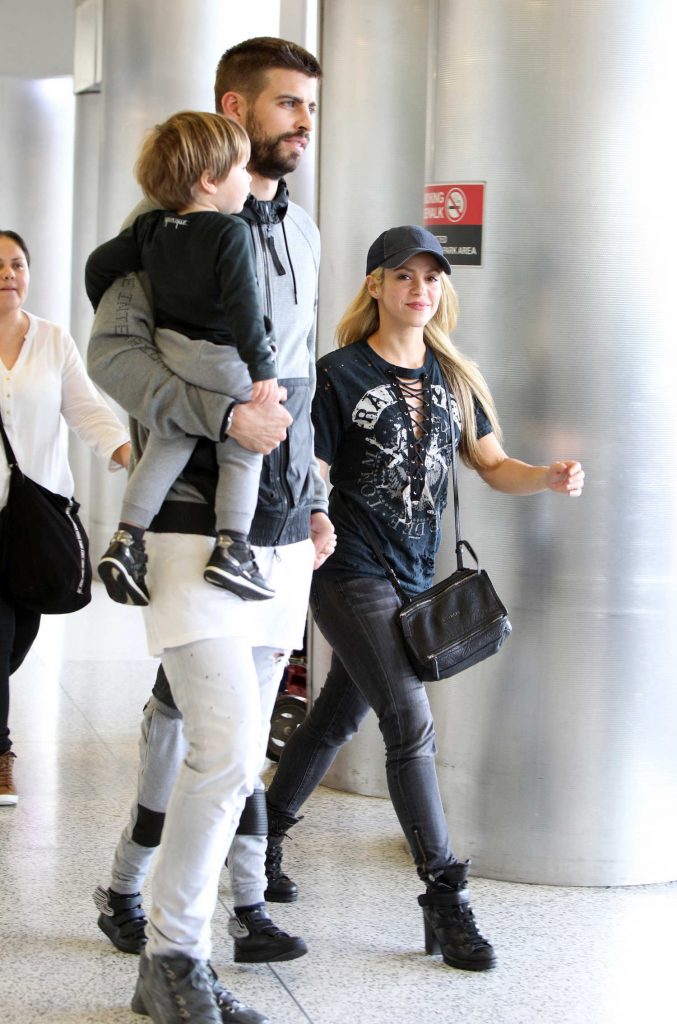 Shakira Arrives at Miami International Airport-2