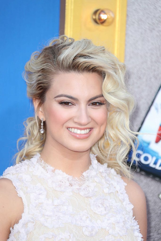 Tori Kelly at the Sing Premiere in Los Angeles-4